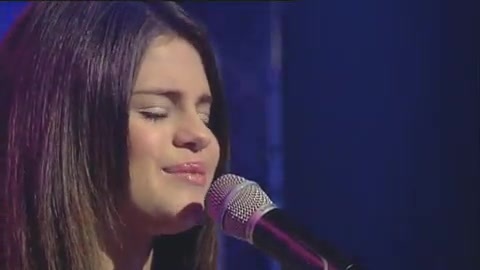 03 349 - Chat Disney teen star Selena Gomez GMTV Naturally