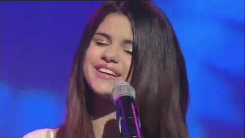 03 370 - Chat Disney teen star Selena Gomez GMTV Naturally