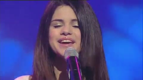 03 371 - Chat Disney teen star Selena Gomez GMTV Naturally