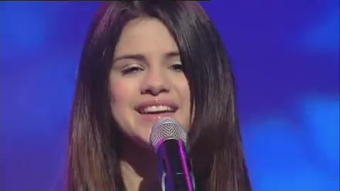 03 372 - Chat Disney teen star Selena Gomez GMTV Naturally