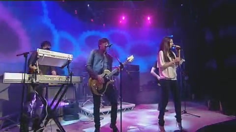 03 376 - Chat Disney teen star Selena Gomez GMTV Naturally