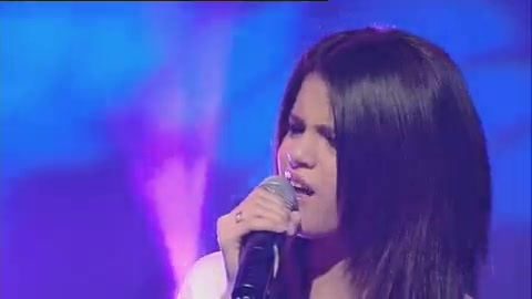 03 445 - Chat Disney teen star Selena Gomez GMTV Naturally