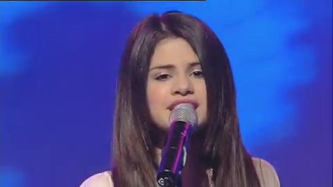 03 449 - Chat Disney teen star Selena Gomez GMTV Naturally