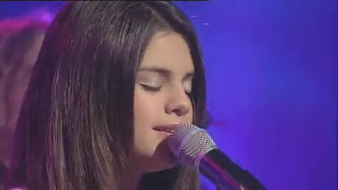 03 466 - Chat Disney teen star Selena Gomez GMTV Naturally