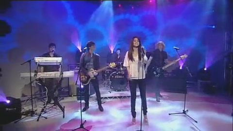 03 480 - Chat Disney teen star Selena Gomez GMTV Naturally