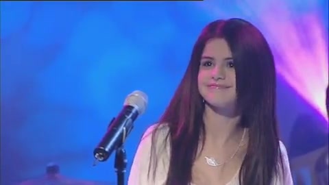 03 487 - Chat Disney teen star Selena Gomez GMTV Naturally