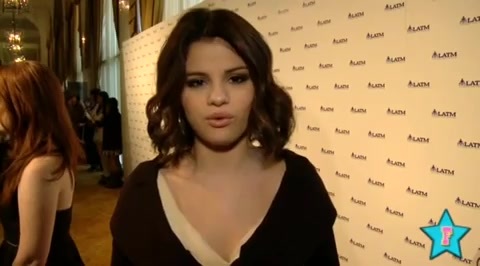 sd 111 - Selena Gomez Misses Demi Lovato