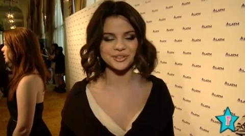 sd 368 - Selena Gomez Misses Demi Lovato