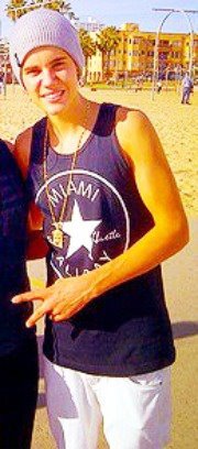 403593_311054672265825_258809174157042_777584_806264577_n - Justin Bieber 4