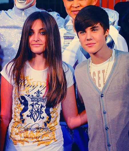 419111_325305644174061_258809174157042_805821_1126481331_n - Justin Bieber 4