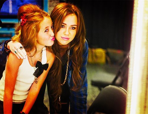 408001_313159838721975_258809174157042_781500_1194887782_n - miley-cyrus 1