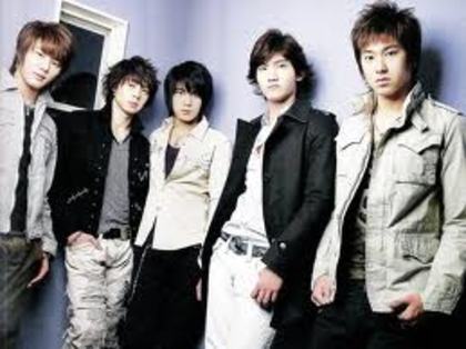 =tvxq&hl=ro&prmd=imvnsl&tbm=isch&tbo=u&source=univ&sa=X&YsgbfpPmMBA&ved