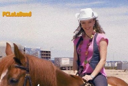 374810_303953356302551_278861542145066_983780_1315458822_n - xAlexia