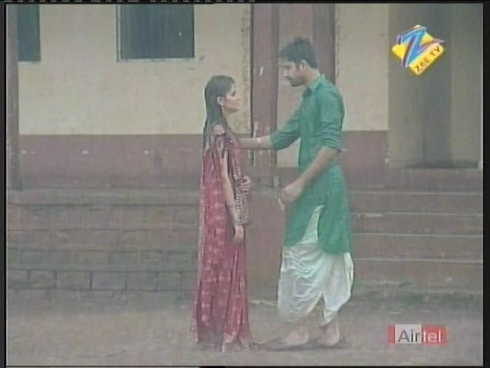 38656_118236771558240_100001157537495_106374_7642738_n - Radev Pics of todays episode - 05 08 2010