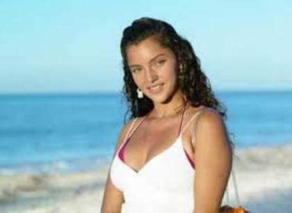 images (32) - Sara Maldonado