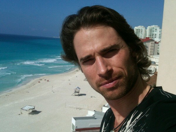 284616_255726697774600_151416974872240_1231350_248936_n - Sebastian Rulli