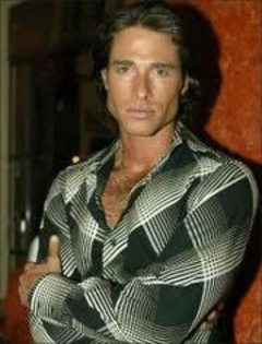 388912_268596406527466_197070910346683_672555_1325666277_a - Sebastian Rulli