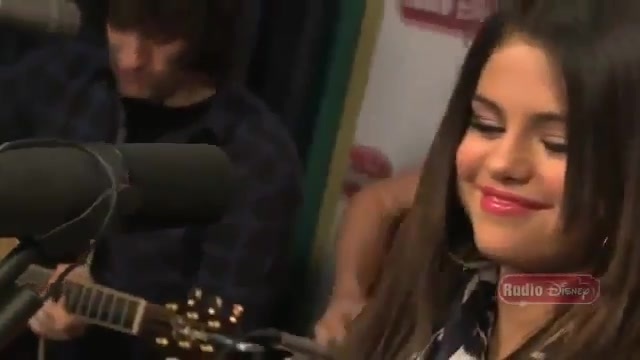 Live Acoustic Performance - Radio Disney - Who says 024