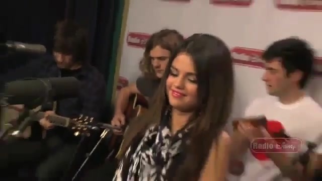 Live Acoustic Performance - Radio Disney - Who says 026