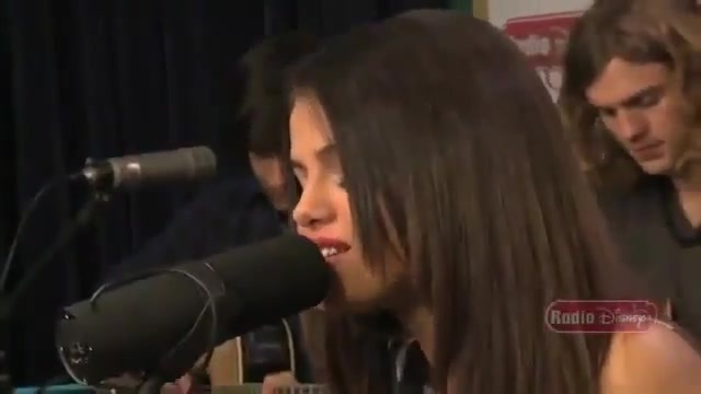 Live Acoustic Performance - Radio Disney - Who says 038