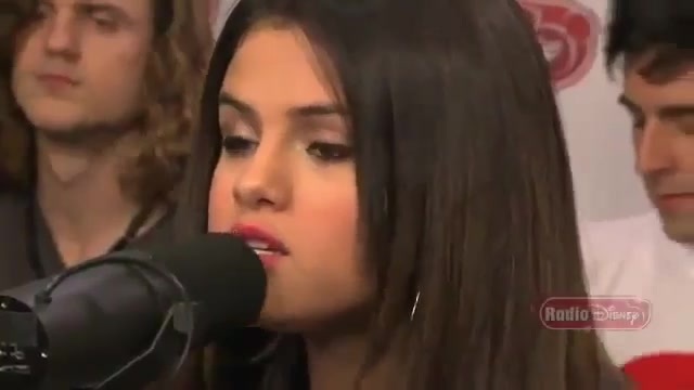 Live Acoustic Performance - Radio Disney - Who says 046