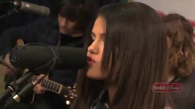 Live Acoustic Performance - Radio Disney - Who says 054