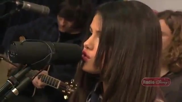 Live Acoustic Performance - Radio Disney - Who says 055