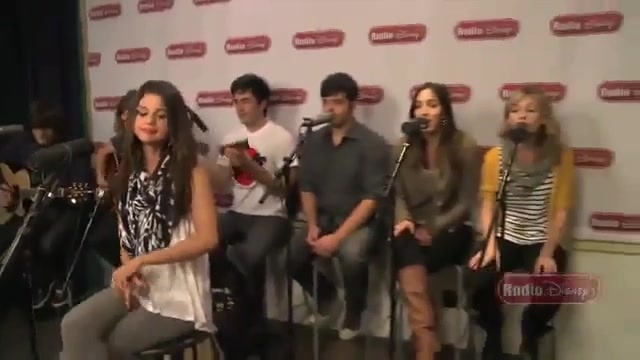Live Acoustic Performance - Radio Disney - Who says 081