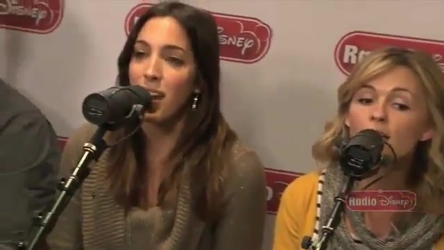 Live Acoustic Performance - Radio Disney - Who says 087
