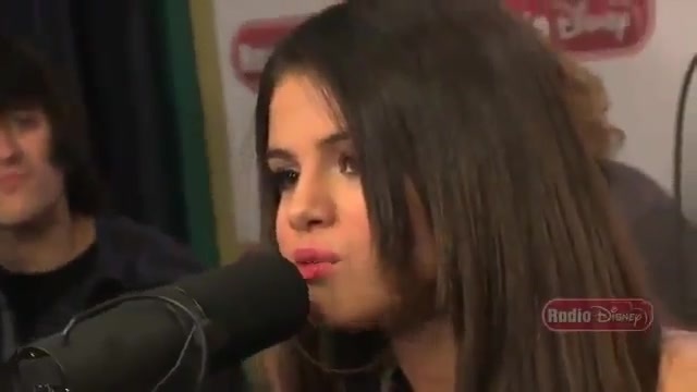 Live Acoustic Performance - Radio Disney - Who says 092