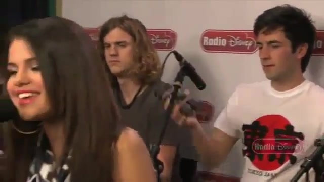 Live Acoustic Performance - Radio Disney - Who says 140