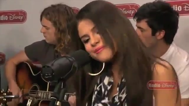 Live Acoustic Performance - Radio Disney - Who says 284