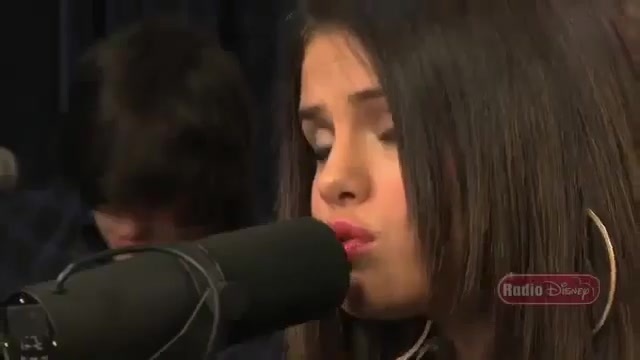 Live Acoustic Performance - Radio Disney - Who says 341