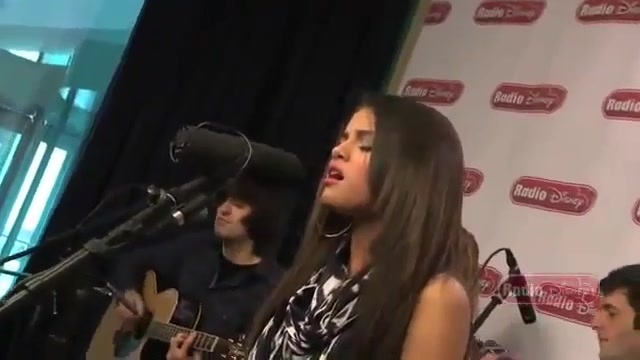 Live Acoustic Performance - Radio Disney - Who says 421