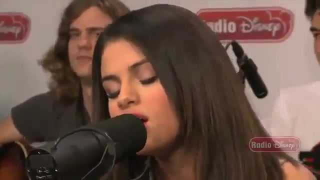 Live Acoustic Performance - Radio Disney - Who says 453