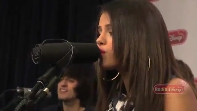 Live Acoustic Performance - Radio Disney - Who says 480