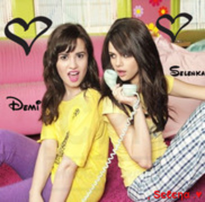 25777794 - Miley Cyrus And Selena Gomez And Demi Lovato
