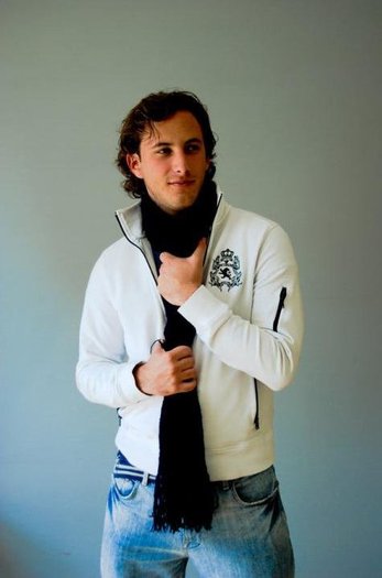 25262_113121432051933_104758892888187_131966_2509604_n - Sebastian Zurita