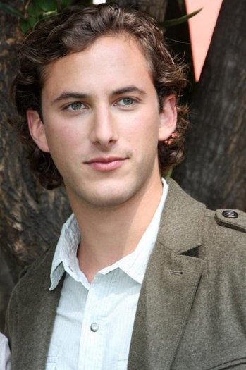 25262_113121452051931_104758892888187_131971_6421765_n - Sebastian Zurita