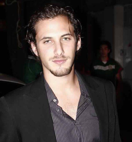 30874_127762783921131_104758892888187_189426_823360_n - Sebastian Zurita