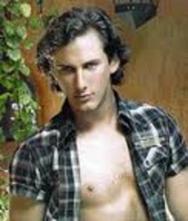 images (10) - Sebastian Zurita