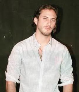 images (14) - Sebastian Zurita