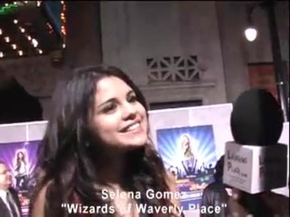 Selena Gomez at the Premiere for Hannah Montana Concert 038