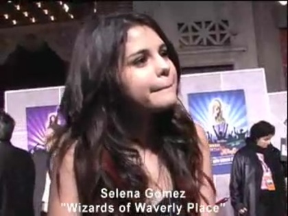 Selena Gomez at the Premiere for Hannah Montana Concert 053 - Selena Gomez at the Premiere for Hannah Montana concert