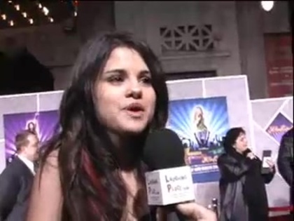 Selena Gomez at the Premiere for Hannah Montana Concert 080 - Selena Gomez at the Premiere for Hannah Montana concert
