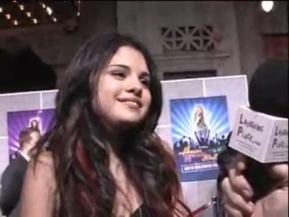 Selena Gomez at the Premiere for Hannah Montana Concert 091 - Selena Gomez at the Premiere for Hannah Montana concert