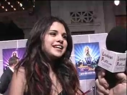 Selena Gomez at the Premiere for Hannah Montana Concert 098 - Selena Gomez at the Premiere for Hannah Montana concert