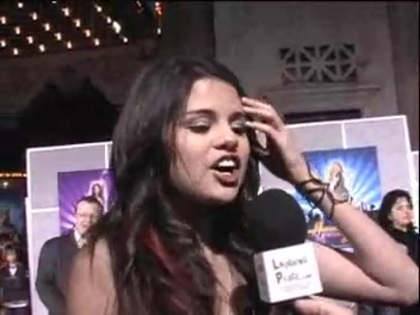 Selena Gomez at the Premiere for Hannah Montana Concert 137