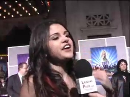 Selena Gomez at the Premiere for Hannah Montana Concert 140
