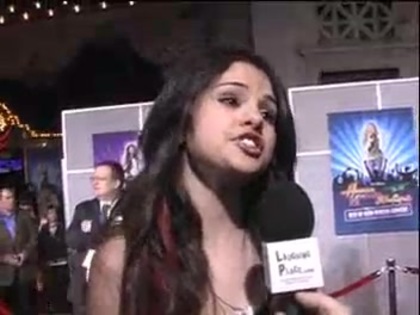 Selena Gomez at the Premiere for Hannah Montana Concert 222